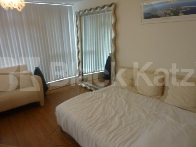 			NEW INSTRUCTION, Studio Apartment, 1 bath, 1 reception Studio			 Broadfield Lane, Camden